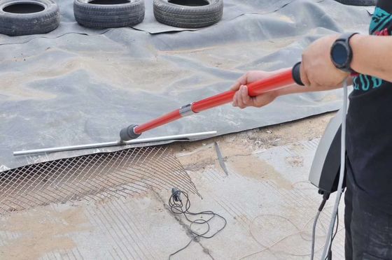 Vloeistofdichtheid van vloeren waterdichtheid van vijvers waterdichtheid van putlekken Geomembranelekdetector